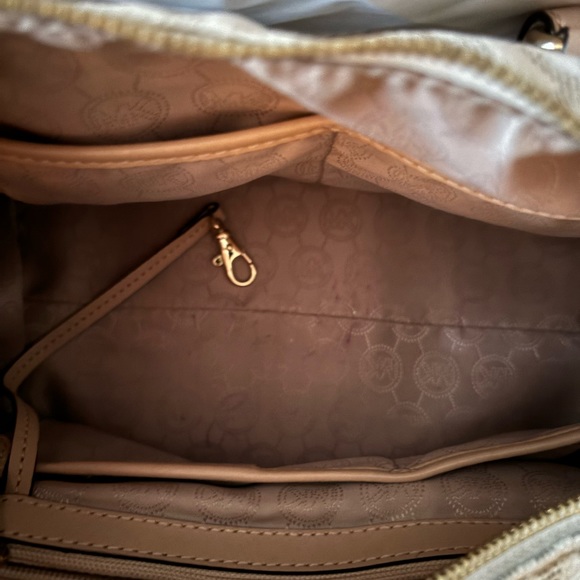 Michael Kors Grayson Medium Satchel Cream - Picture 3 of 8